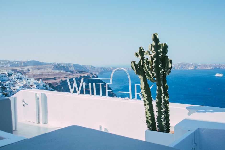 Zomers licht op Santorini-kunst aan de muur. Zomers licht op Santorini-kunst aan de muur.